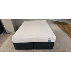 TEMPUR 4'6" SUFFOLK DIVAN BASE WITH 4'6" SUPREME CLOUD TEMPUR MATTRESS***Reduced!*** TEMPUR 4'6" SUFFOLK DIVAN BASE WITH 4'6" SUPREME CLOUD TEMPUR MATTRESS***Reduced!***
