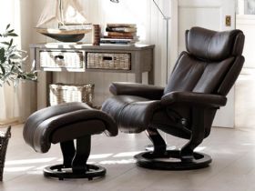 Stressless Magic Leather Chair with Classic Base by Ekornes