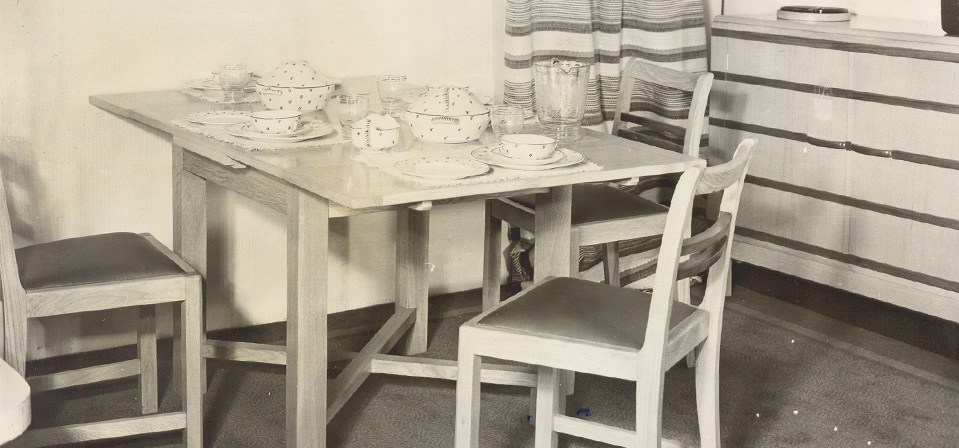 In 1950 Lee Longlands continues to develop a new accessory department. Michael Lee (grandson of founders) joins Lee Longlands in 1953, and in 1958, Margaret Lee (granddaughter of the founders) joins the company.