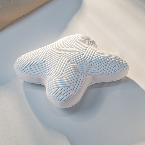 Tempur Ombracio SmartCool Pillow is designed for front sleepers and pillow huggers.