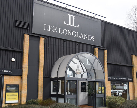 In 2004, Lee Longlands expanded into Oxfordshire through the acquisition of Vineys of Abingdon. The Abingdon showroom joined the Lee Longlands family and continues to trade under the Lee Longlands name today.