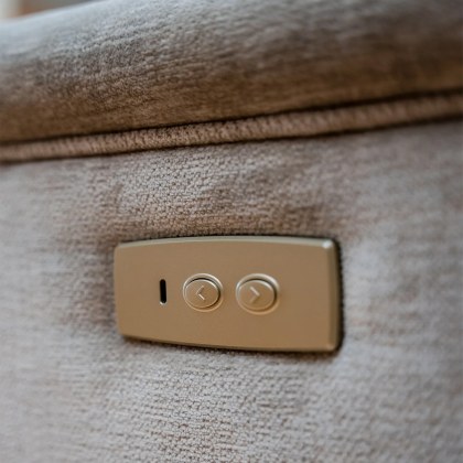 Ercol Sandford Motion Lounger Large Sofa Ercol Sandford Motion Lounger Large Sofa