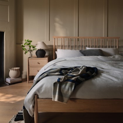 Ercol Winslow King Bedstead Ercol Winslow King Bedstead