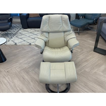 Ekornes Stressless Reno Medium Chair & Stool in Signature Base