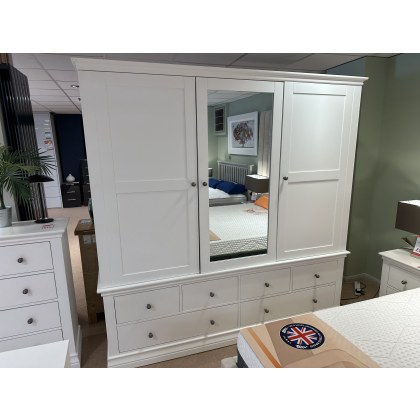 Viggo Bedroom Triple Wardrobe with Six Drawers in White