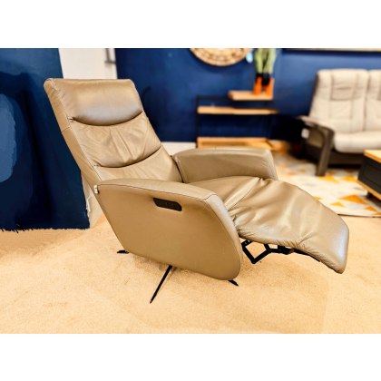 Ebba Dual Motor Recliner In Muskat Leather