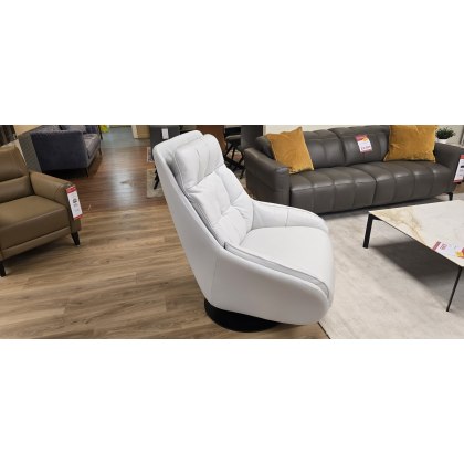 Natuzzi Levante King SW Armchair With Double Electric Motion & Battery
