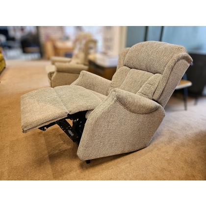 Camberley Standard Cloud Zero Lift Riser Recliner