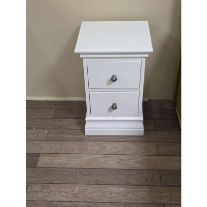 Viggo Narrow bedside table
