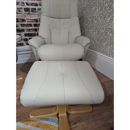 Earl, Chair & Stool in Leather Earl, Chair & Stool in Leather