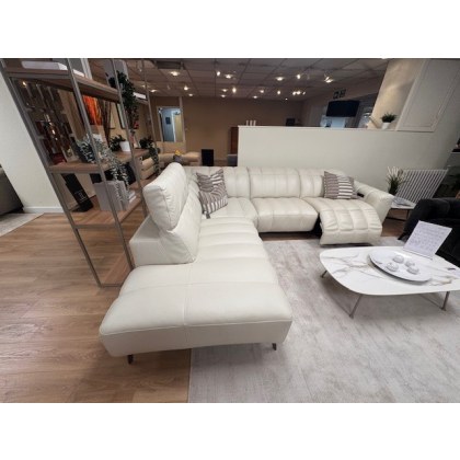 NATUZZI EDITIONS PORTENTO CORNER GROUP WITH 2 X ELECTRIC RECLINER SEATS