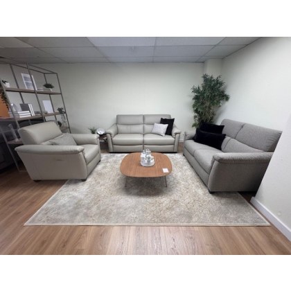 NATUZZI EDITIONS ASTUZIA ELECTRIC TRIPLE MOTION CHAIR,LOVESEAT,SOFA,WITH 2X ELECTRIC TRIPLE MOTION