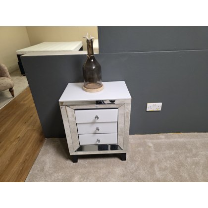FLORENCE MIRRORED BEDSIDE TABLE X 1 FLORENCE MIRRORED BEDSIDE TABLE X 1