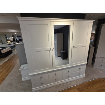 Viggo Triple wardrobe with 6 drawers Viggo Triple wardrobe with 6 drawers