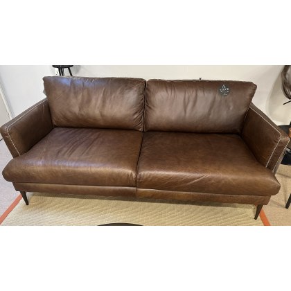ALESSIO 2.5 Seater and Chair in Leather