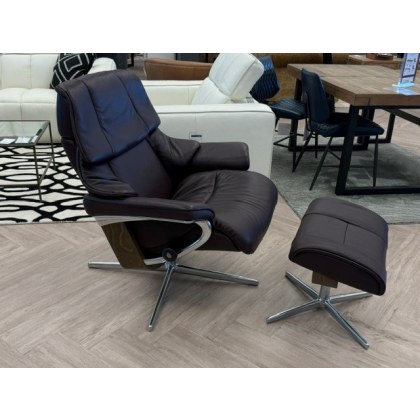 Ekornes Reno Cross Chair & Stool in Noblesse