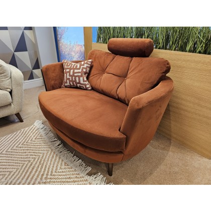 Lottie Cuddler & Footstool