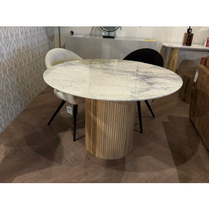 Raffi Table + 4 Chairs