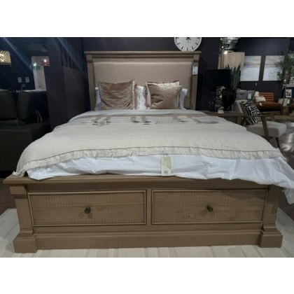 Vancouver Kingsize Bedframe (5'0)