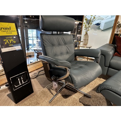 Stressless Erik Cross Chair & Stool - Meduim Size