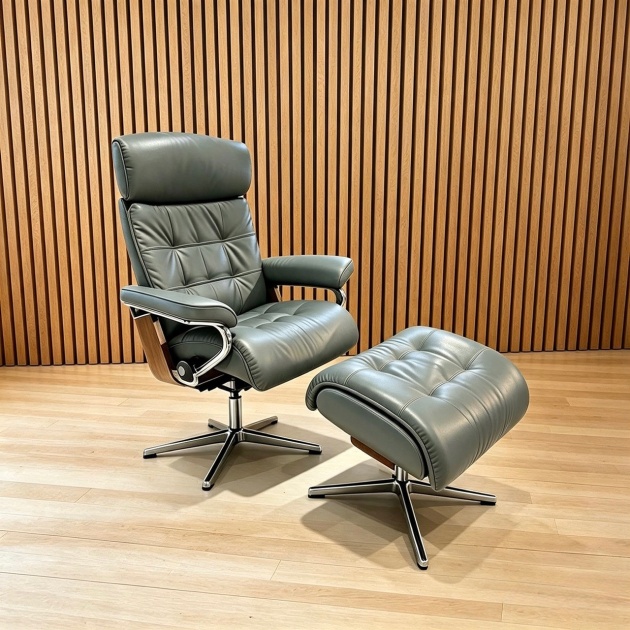 Stressless Erik Cross Chair & Stool - Medium Size