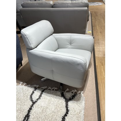 TULLIO SWIVEL CHAIR in LEATHER