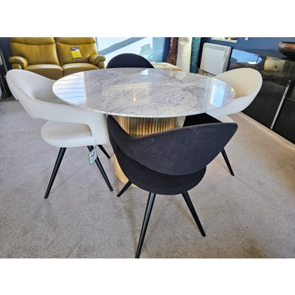 Raffi Dining Table +4 Jasmine Chairs