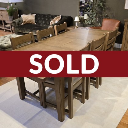Hardwick extending Dining Table & 6x Hardwick Dining Chair