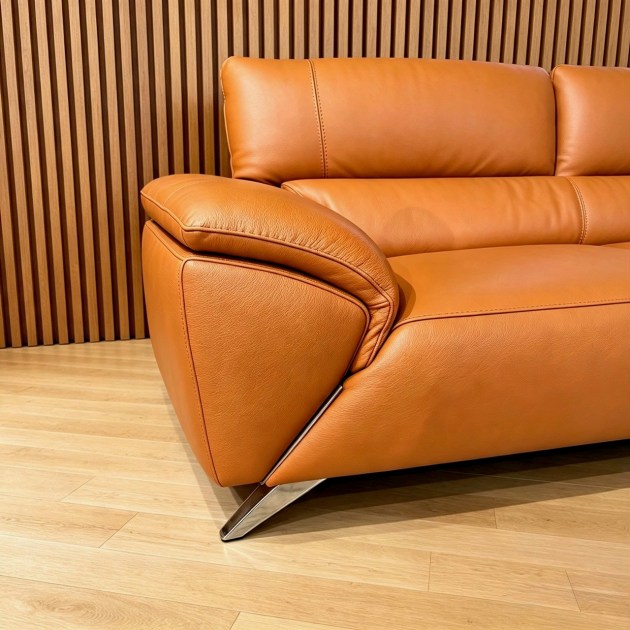Nicoletti Molveno 2.5 Seater Sofa in Tan Leather Nicoletti Molveno 2.5 Seater Sofa in Tan Leather