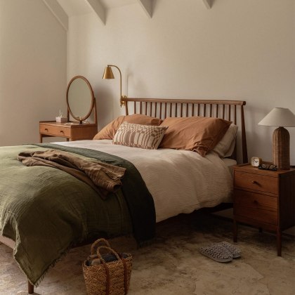 Ercol Salina Spindle SuperKing Bed