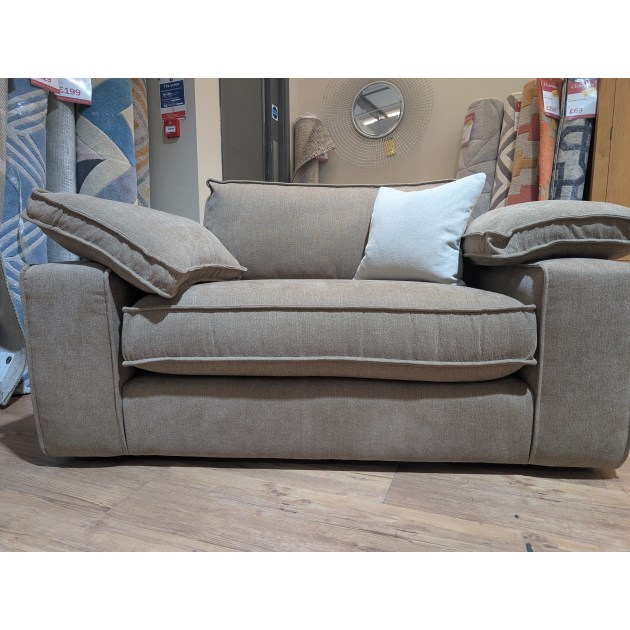 Braunton, Cuddler Chair