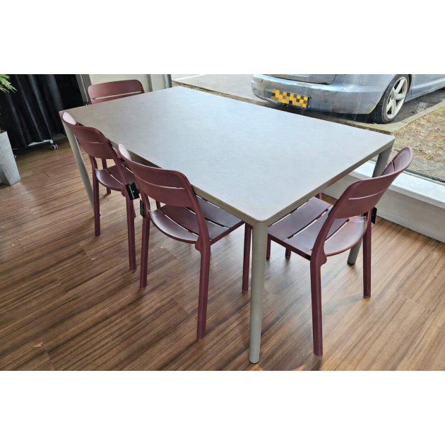 Outdoor Nardi Table & x6 Borgogna Chairs Outdoor Nardi Table & x6 Borgogna Chairs