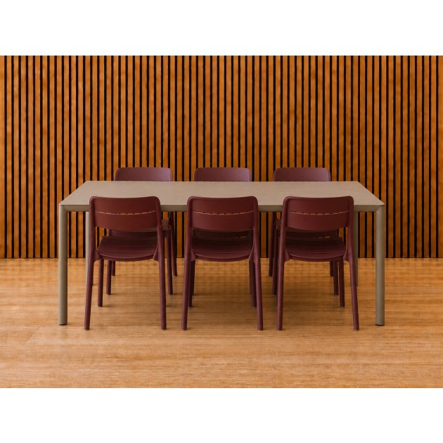 Nardi Piave Table & x6 Borgogna Chairs