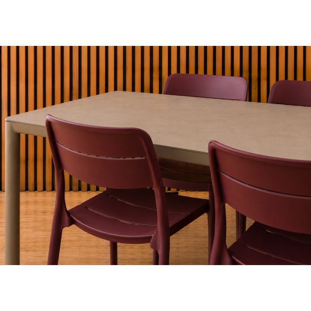 Nardi Piave Table & x6 Borgogna Chairs