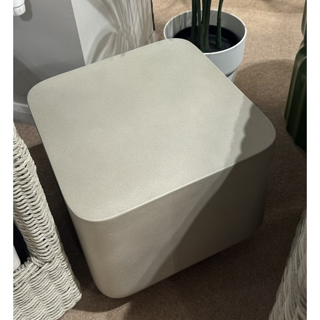 Outdoor Collection - Rozzano Side Table Outdoor Collection - Rozzano Side Table