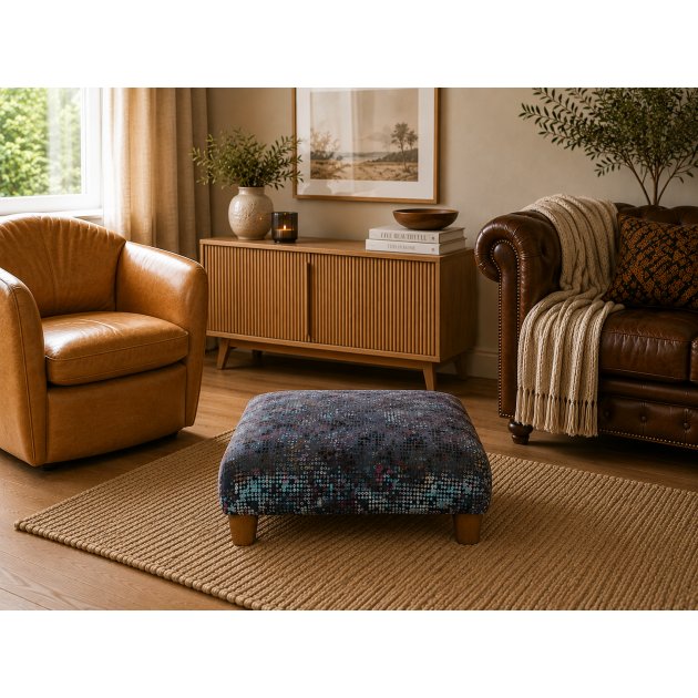 Madison Accent Stool with x3 Scatter Cushions
