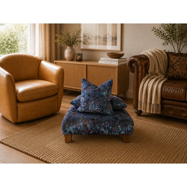 Madison Accent Stool with x3 Scatter Cushions