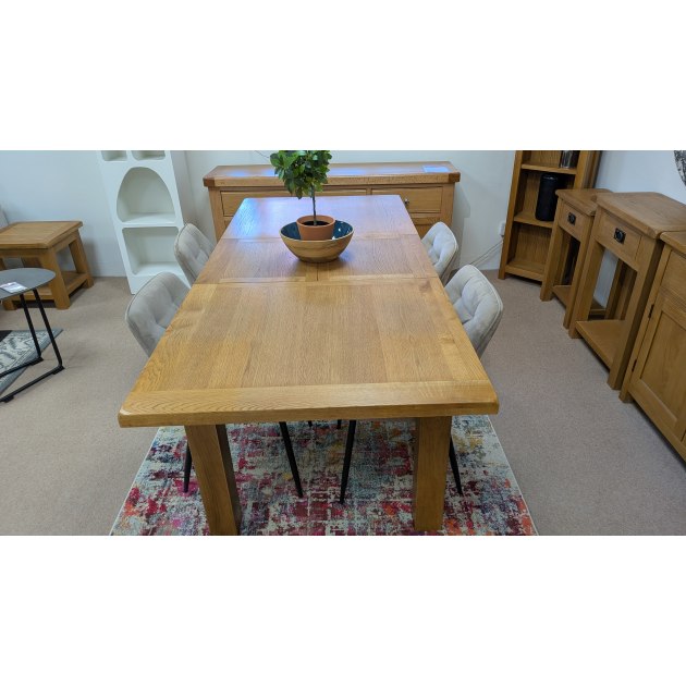 Fairfax Small Extending table & 4 x Bellance Chairs Fairfax Small Extending table & 4 x Bellance Chairs