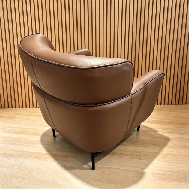 Dario Club Chair Brown Dario Club Chair Brown