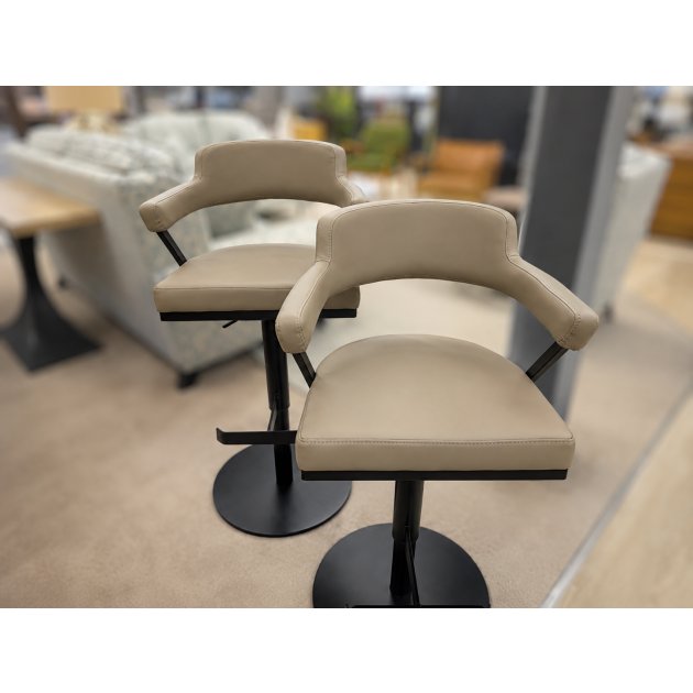 2x Firenza Barstools