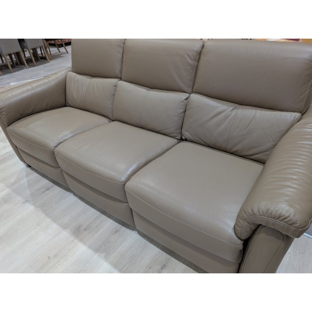 Natuzzi - Astuzia, 3-Seater Electric Recliner Natuzzi - Astuzia, 3-Seater Electric Recliner