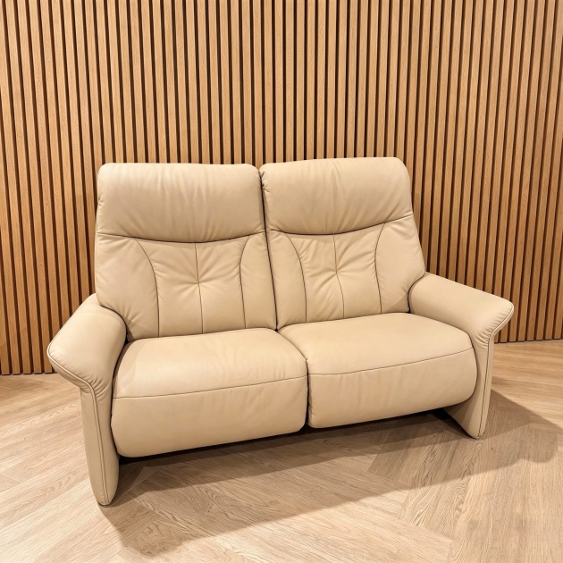 Himolla 2.5 Seater Lupo Sofa Electric Headrest Cumuly Himolla 2.5 Seater Lupo Sofa Electric Headrest Cumuly