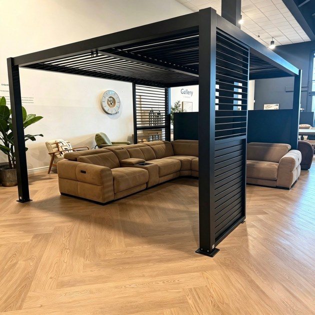 Messina Pergola & x2 swivel louvre screens
