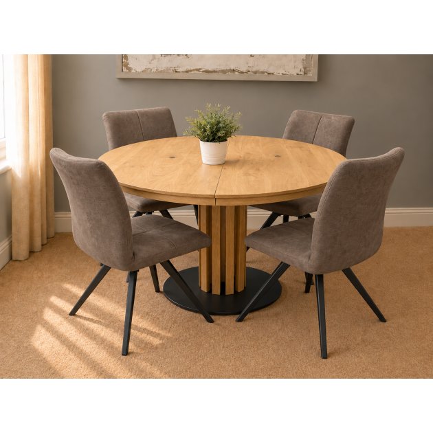 Venjakob Alfio Extending Table with 4x Hjort Knudsen Lindo Chairs Venjakob Alfio Extending Table with 4x Hjort Knudsen Lindo Chairs