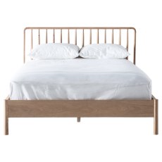 Wycombe King Size Oak Spindle Bed Wycombe King Size Oak Spindle Bed