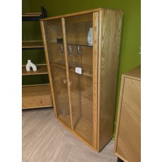Ercol Windsor Medium display cabinet Ercol Windsor Medium display cabinet