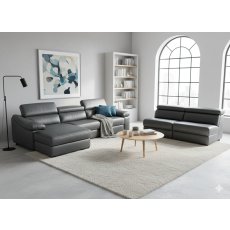 Natuzzi Gioia 6 Seater Chaise Leather Electric Reclining Sofa Group