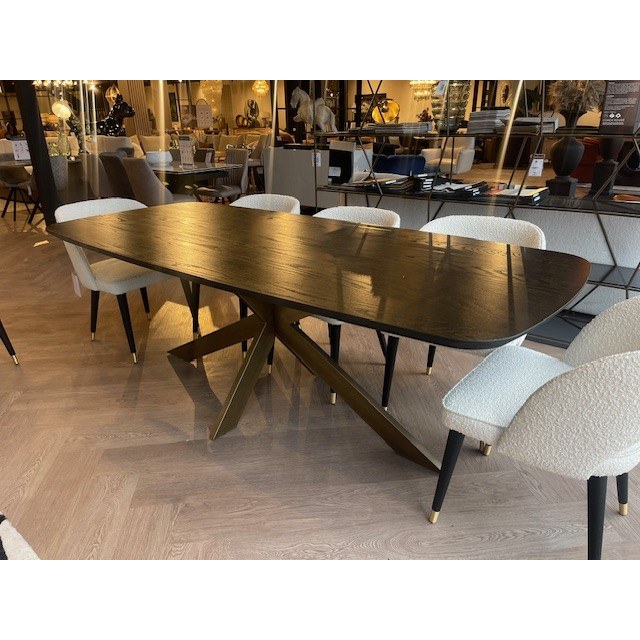 Chamberey Oval Dining Table & 6 Porto Boucle Dining Chairs Chamberey Oval Dining Table & 6 Porto Boucle Dining Chairs