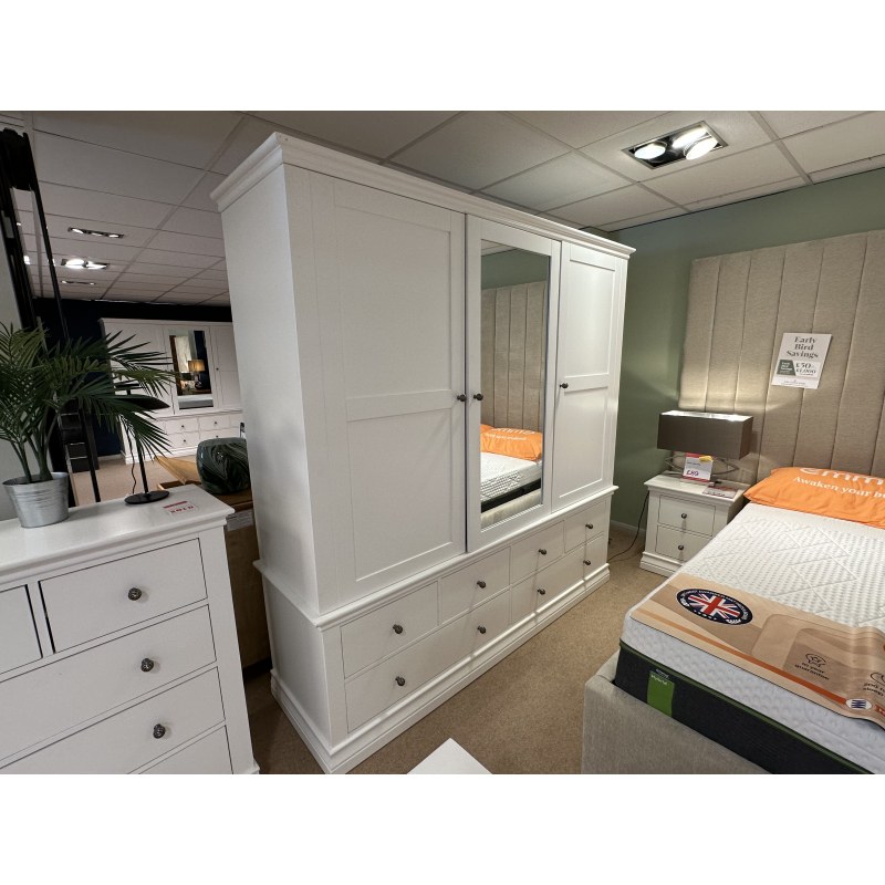 Viggo Bedroom Triple Wardrobe with Six Drawers in White Viggo Bedroom Triple Wardrobe with Six Drawers in White