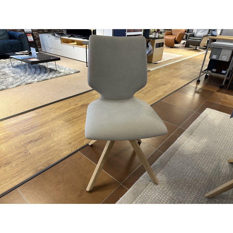 Venjakob Arne Wild Oak light Oiled brushed- Two tone Chairs (8 Available) Venjakob Arne Wild Oak light Oiled brushed- Two tone Chairs (8 Available)